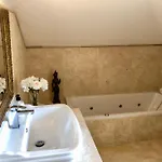 Huge Golf And Mansion 8 Min From Puerto Banus Hébergement de vacances