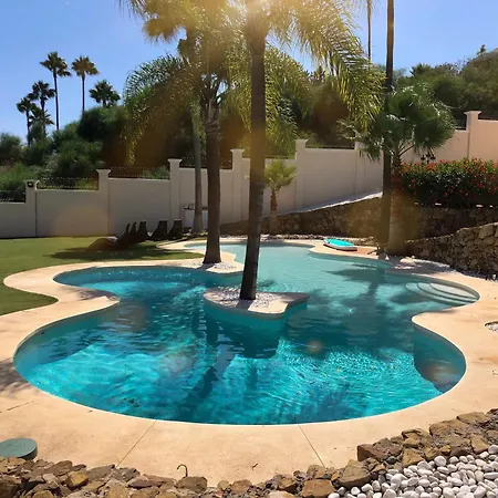 Huge Golf And Mansion 8 Min From Puerto Banus Естепона