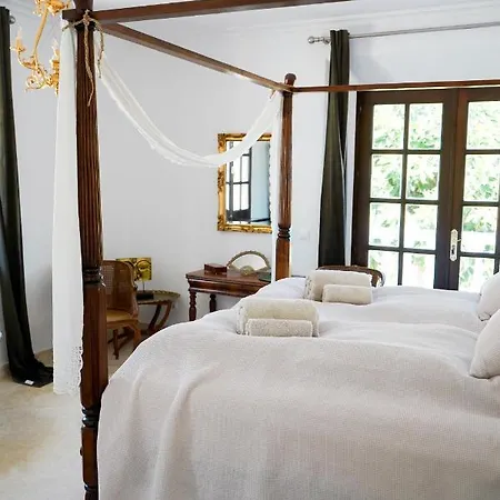 Tatil Evi Huge Golf And Mansion 8 Min From Puerto Banus