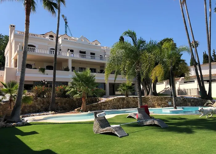 Hébergement de vacances Huge Golf And Mansion 8 Min From Puerto Banus *
