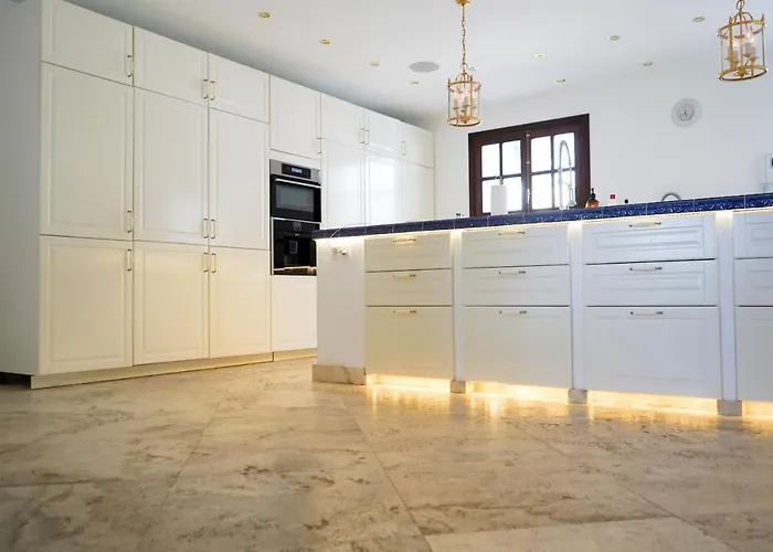 Huge Golf And Mansion 8 Min From Puerto Banus 펜션 *