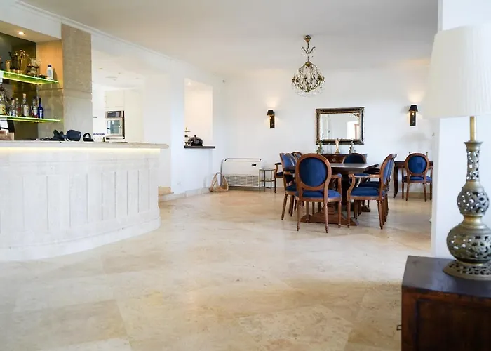 펜션 Huge Golf And Mansion 8 Min From Puerto Banus 에스테포나