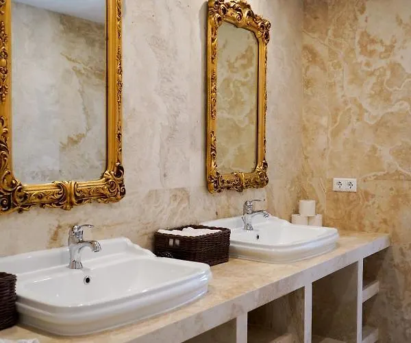 Hébergement de vacances Huge Golf And Mansion 8 Min From Puerto Banus *