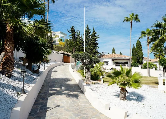 Hébergement de vacances Huge Golf And Mansion 8 Min From Puerto Banus *