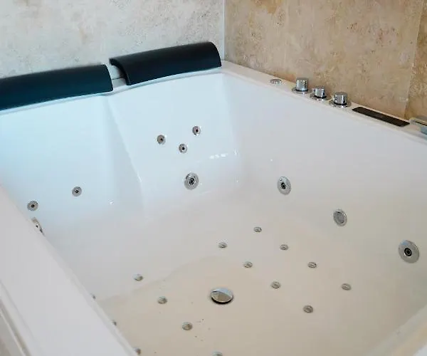 Huge Golf And Mansion 8 Min From Puerto Banus Hébergement de vacances Estepona