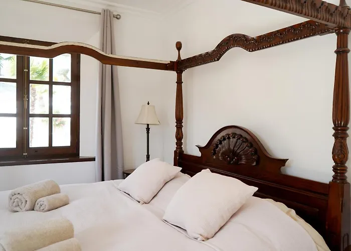 Hébergement de vacances Huge Golf And Mansion 8 Min From Puerto Banus