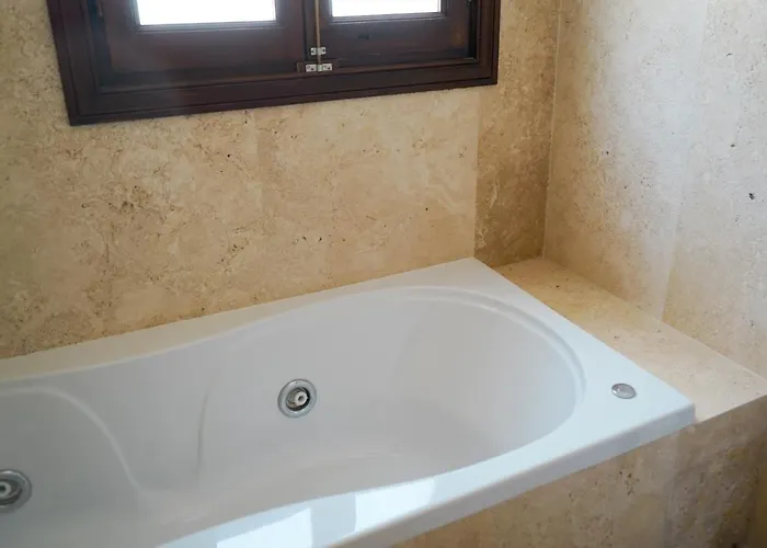 Huge Golf And Mansion 8 Min From Puerto Banus Hébergement de vacances