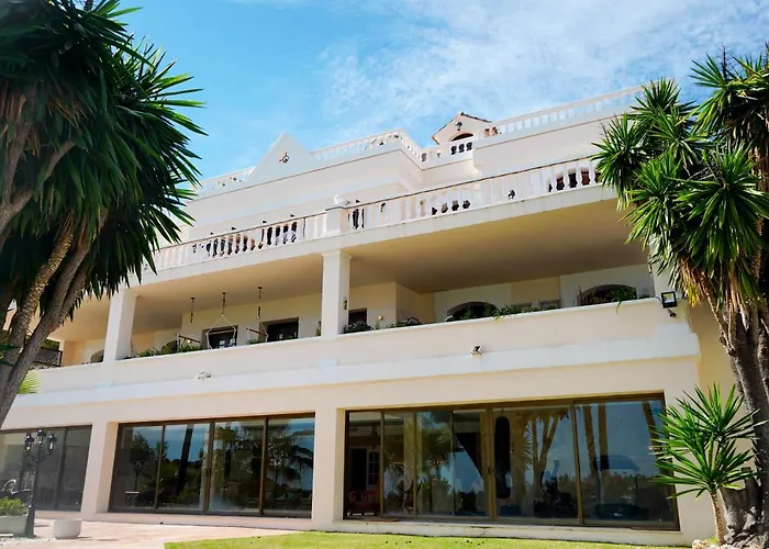 Hébergement de vacances Huge Golf And Mansion 8 Min From Puerto Banus *