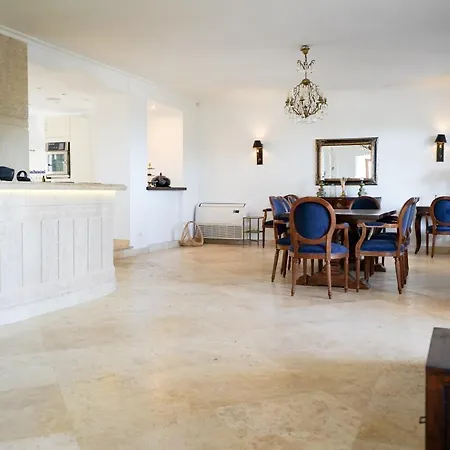 Дом отдыха Huge Golf And Mansion 8 Min From Puerto Banus Эстепона