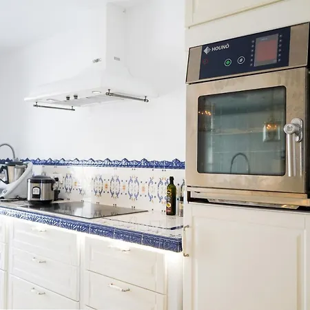 Дом отдыха Huge Golf And Mansion 8 Min From Puerto Banus Эстепона