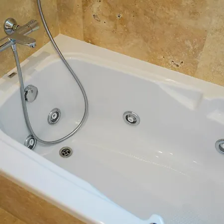 Huge Golf And Mansion 8 Min From Puerto Banus Дом отдыха