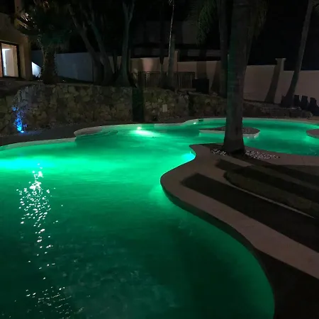Huge Golf And Mansion 8 Min From Puerto Banus Casa de Férias Estepona