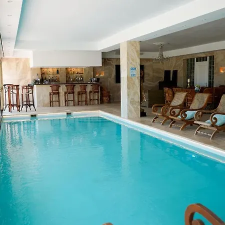 Huge Golf And Mansion 8 Min From Puerto Banus Casa de Férias Estepona