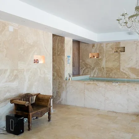 Casa de Férias Huge Golf And Mansion 8 Min From Puerto Banus *