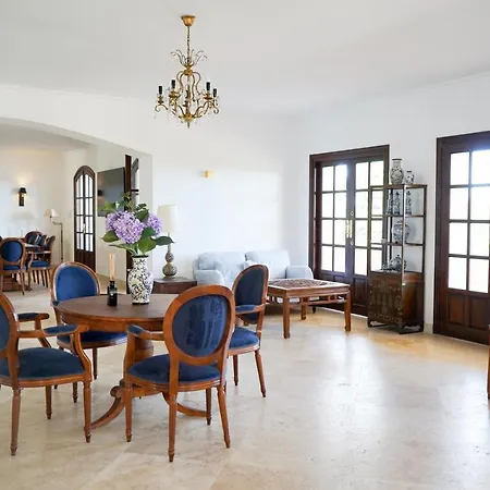 Casa de Férias Huge Golf And Mansion 8 Min From Puerto Banus