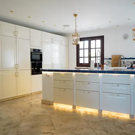 Huge Golf And Mansion 8 Min From Puerto Banus Casa de Férias *